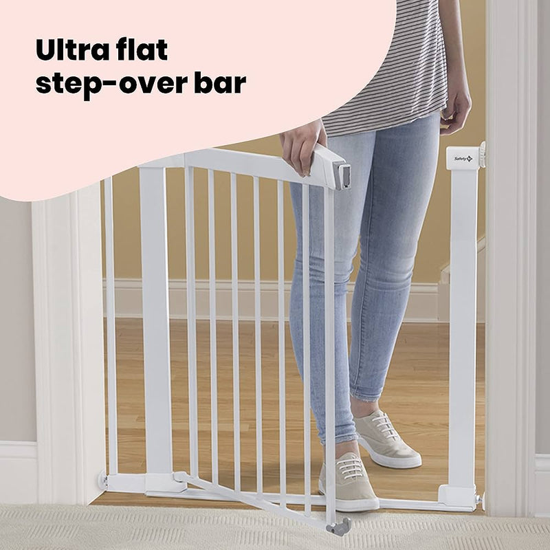Safety First Pressure Fit Flat Step Gate