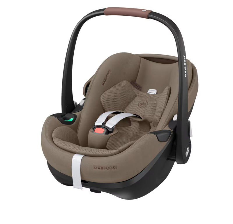 Maxi Cosi Pebble Pro2 - Truffle Car Seat